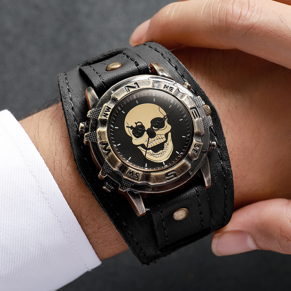 Vintage Skull Men Watch Wide D - Vintage Collectible Watches ulasan dan harga